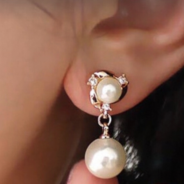 Fashion White Pearl Earrings